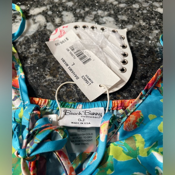 NWT beach bunny romper size L new with tags - Picture 6 of 7